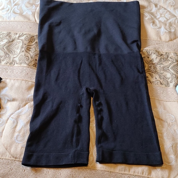 Ladies shape wear - Picture 1 of 3